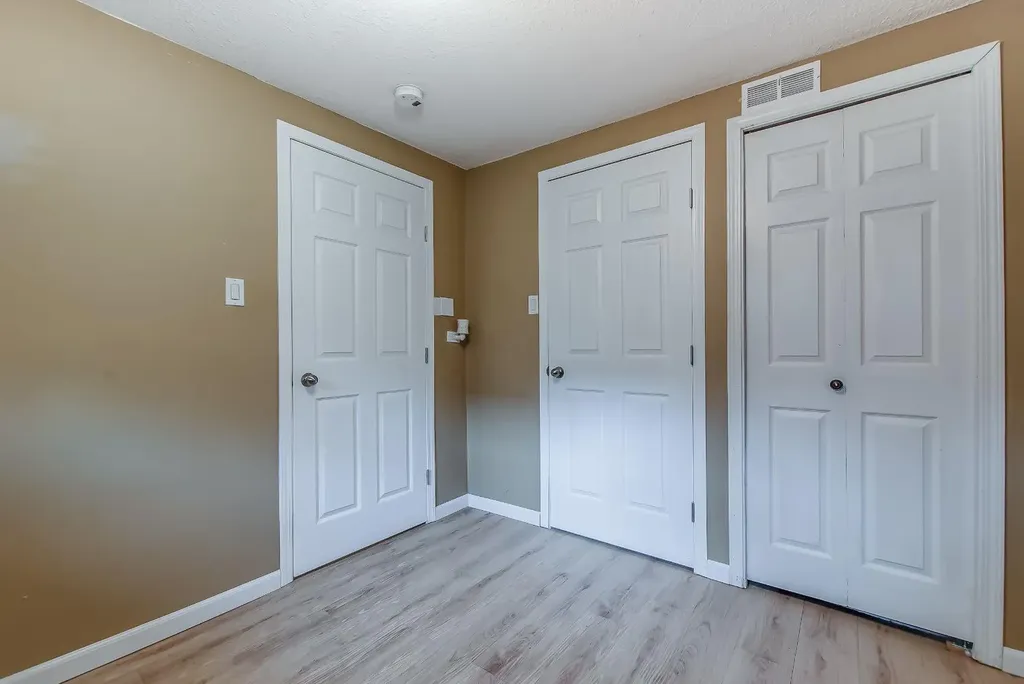 127A 2nd Street NE Medicine Hat AB T1A 5L1