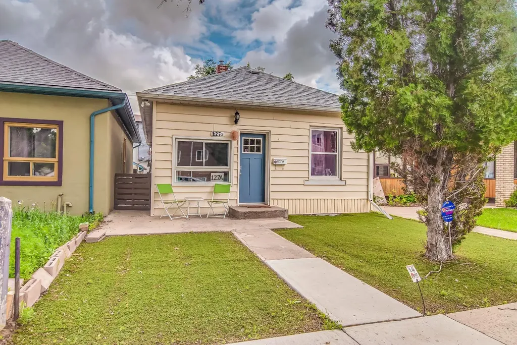 127A 2nd Street NE Medicine Hat AB T1A 5L1