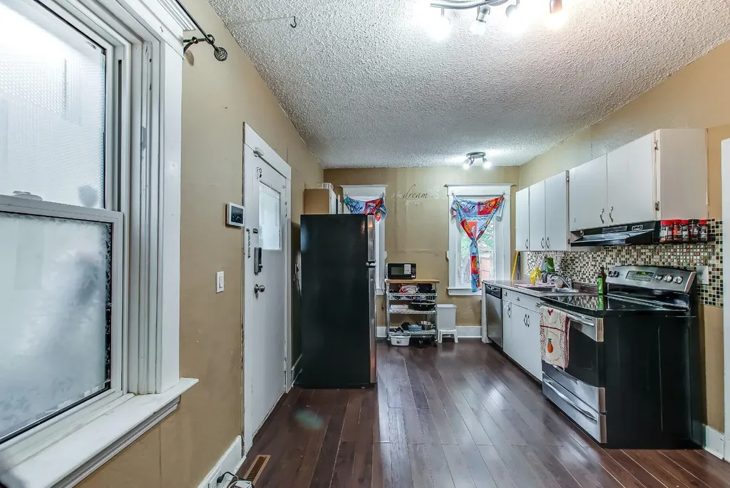 127A 2nd Street NE Medicine Hat AB T1A 5L1