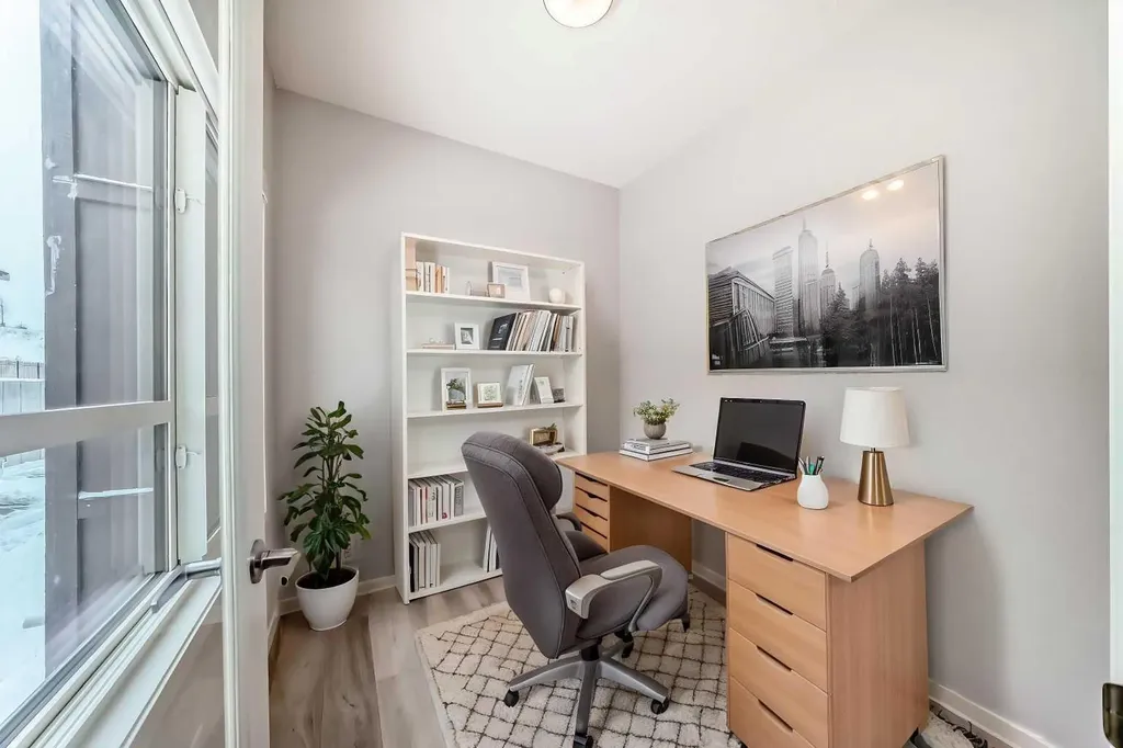42 Cranbrook Gardens SE Calgary AB T3M 3N9