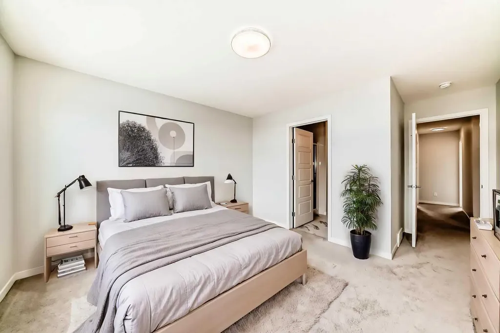 42 Cranbrook Gardens SE Calgary AB T3M 3N9