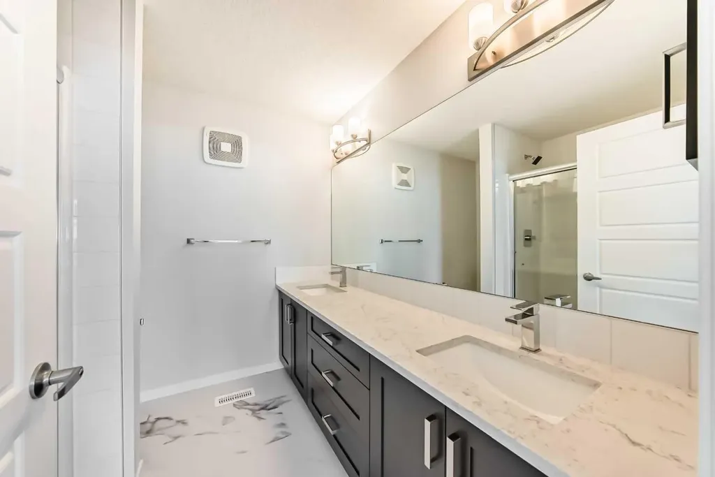 42 Cranbrook Gardens SE Calgary AB T3M 3N9