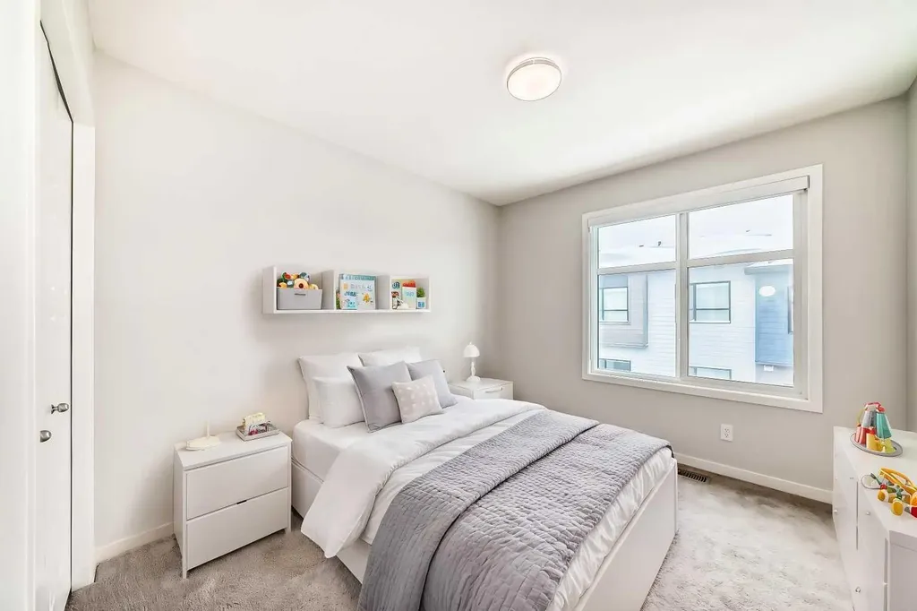 42 Cranbrook Gardens SE Calgary AB T3M 3N9