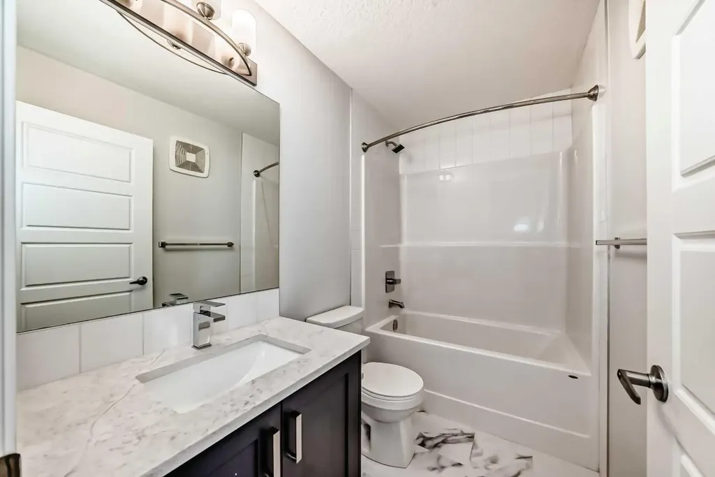 42 Cranbrook Gardens SE Calgary AB T3M 3N9