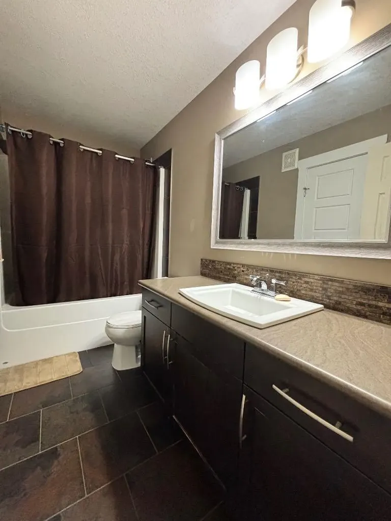 11570 76 Avenue Grande Prairie AB T8W 0B6