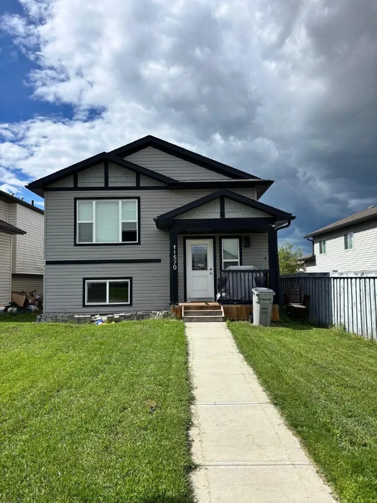 11570 76 Avenue Grande Prairie AB T8W 0B6