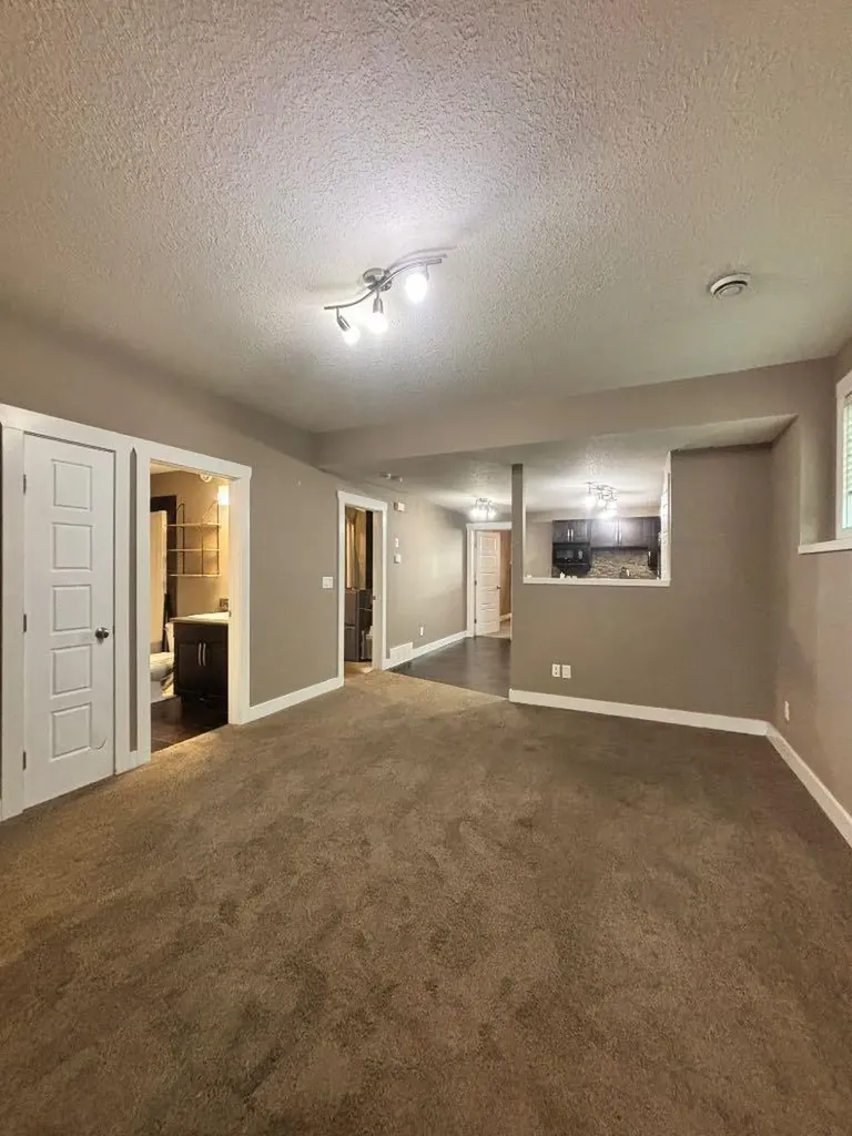 11570 76 Avenue Grande Prairie AB T8W 0B6
