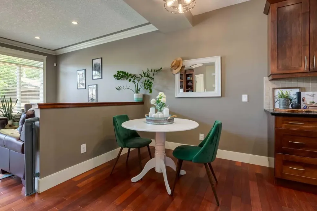 2421 1 Avenue NW Calgary AB T2N 0C1