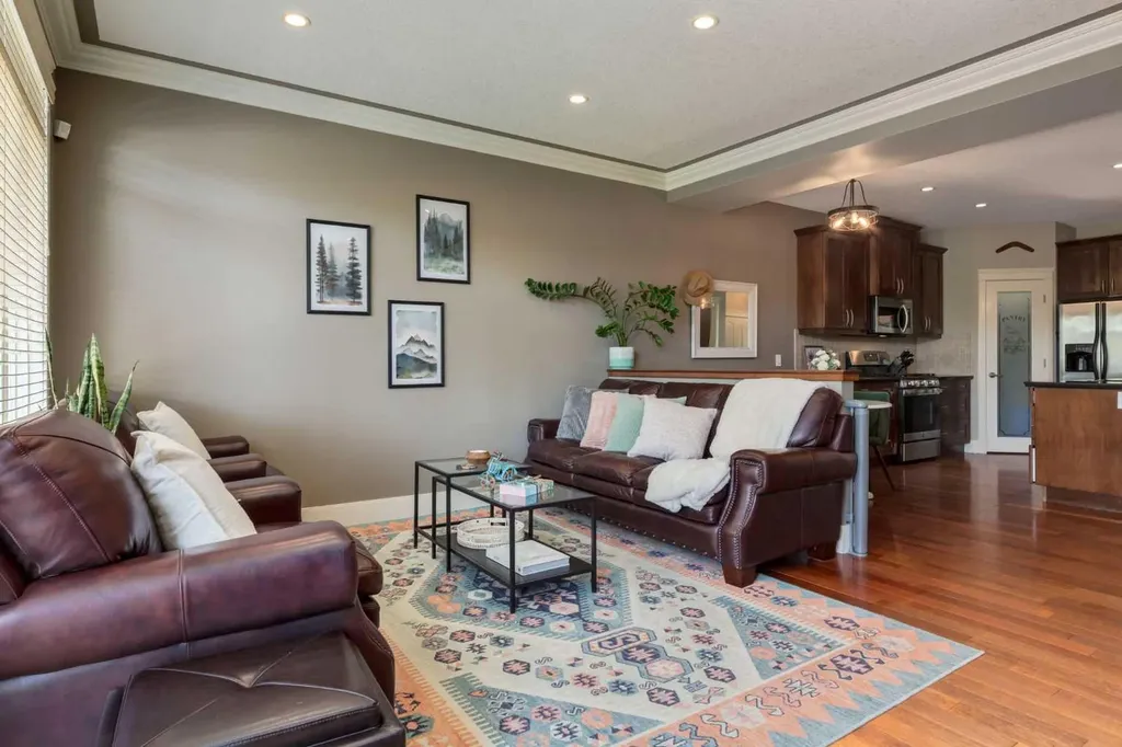 2421 1 Avenue NW Calgary AB T2N 0C1