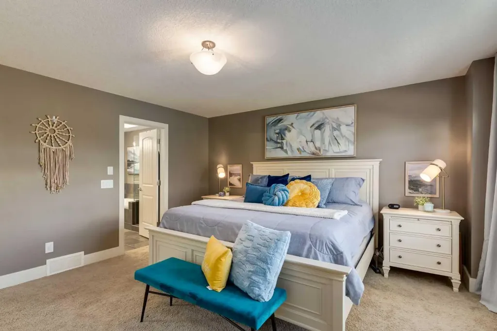 2421 1 Avenue NW Calgary AB T2N 0C1