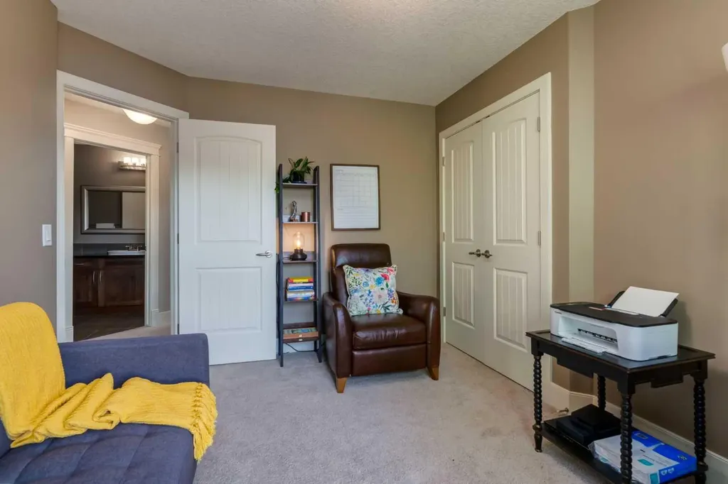 2421 1 Avenue NW Calgary AB T2N 0C1