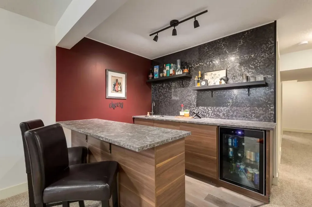 2421 1 Avenue NW Calgary AB T2N 0C1