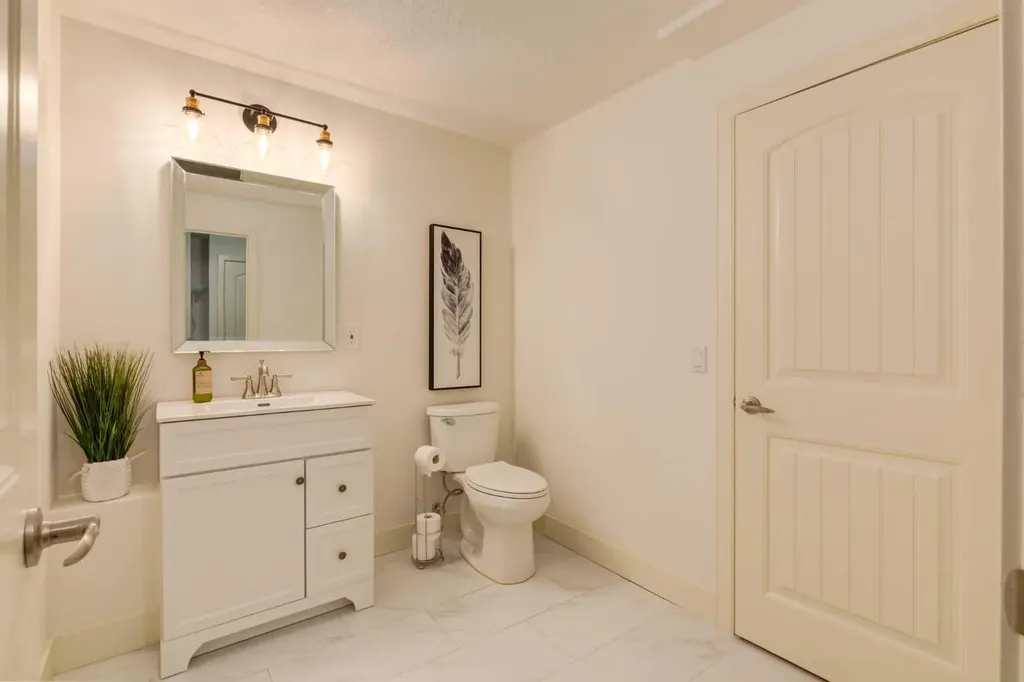 2421 1 Avenue NW Calgary AB T2N 0C1