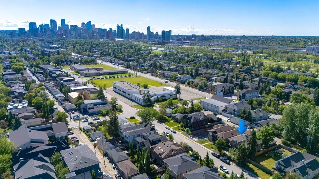 2421 1 Avenue NW Calgary AB T2N 0C1
