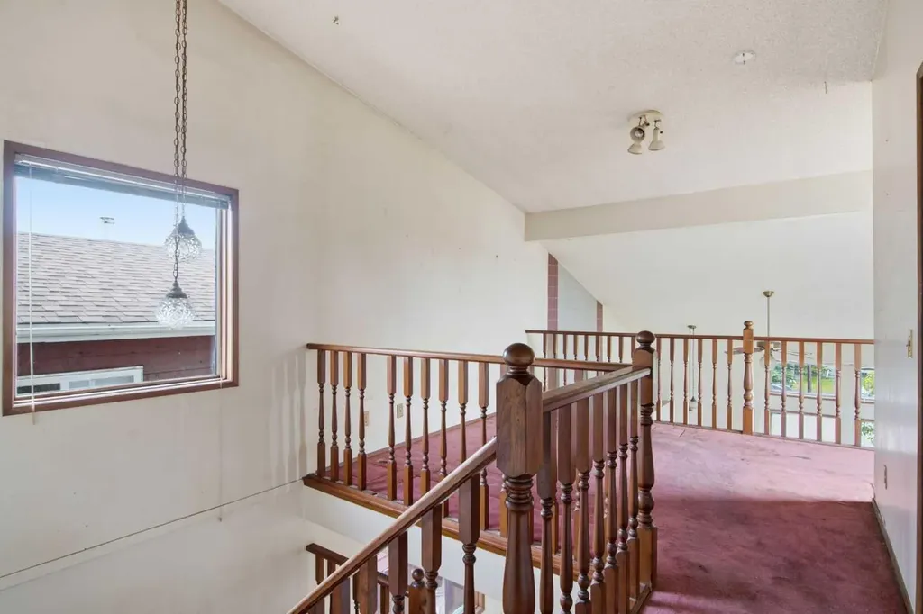 5 Martingrove Court NE Calgary AB T3J 2S3