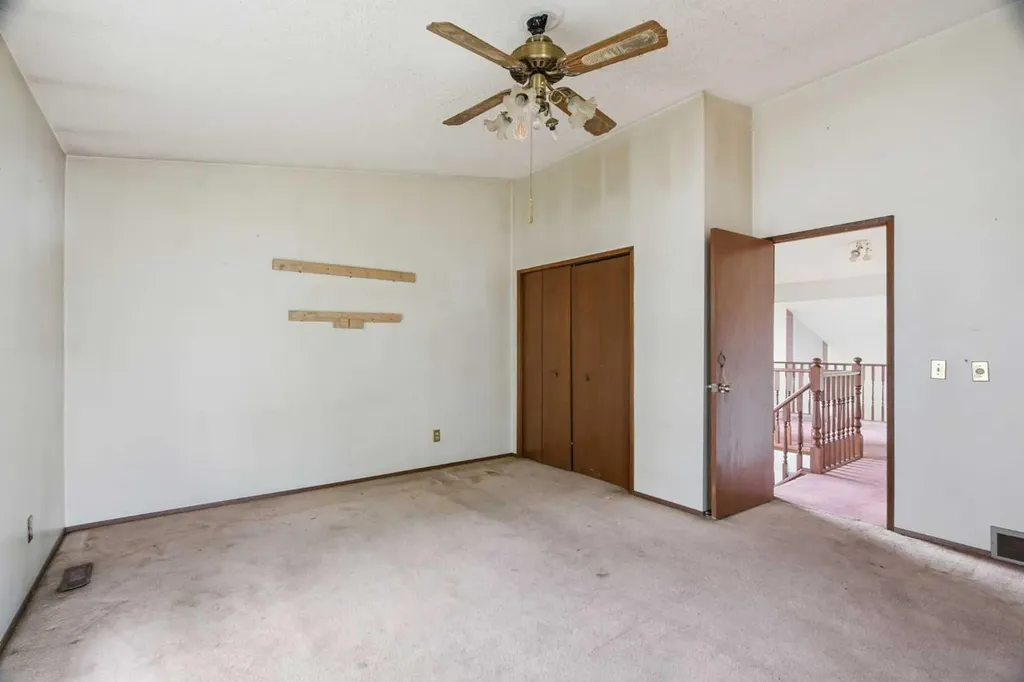 5 Martingrove Court NE Calgary AB T3J 2S3