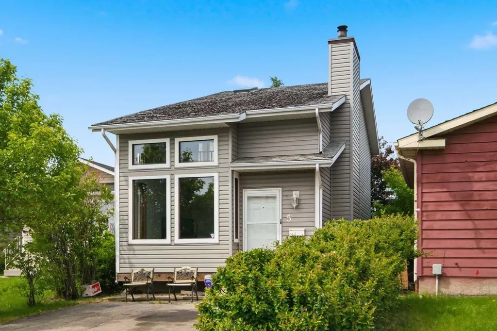5 Martingrove Court NE Calgary AB T3J 2S3