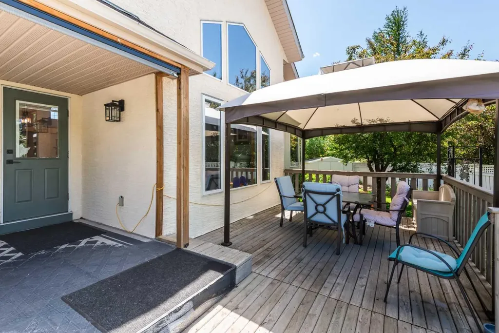30 Cranston Place SE Calgary AB T3M 1A1