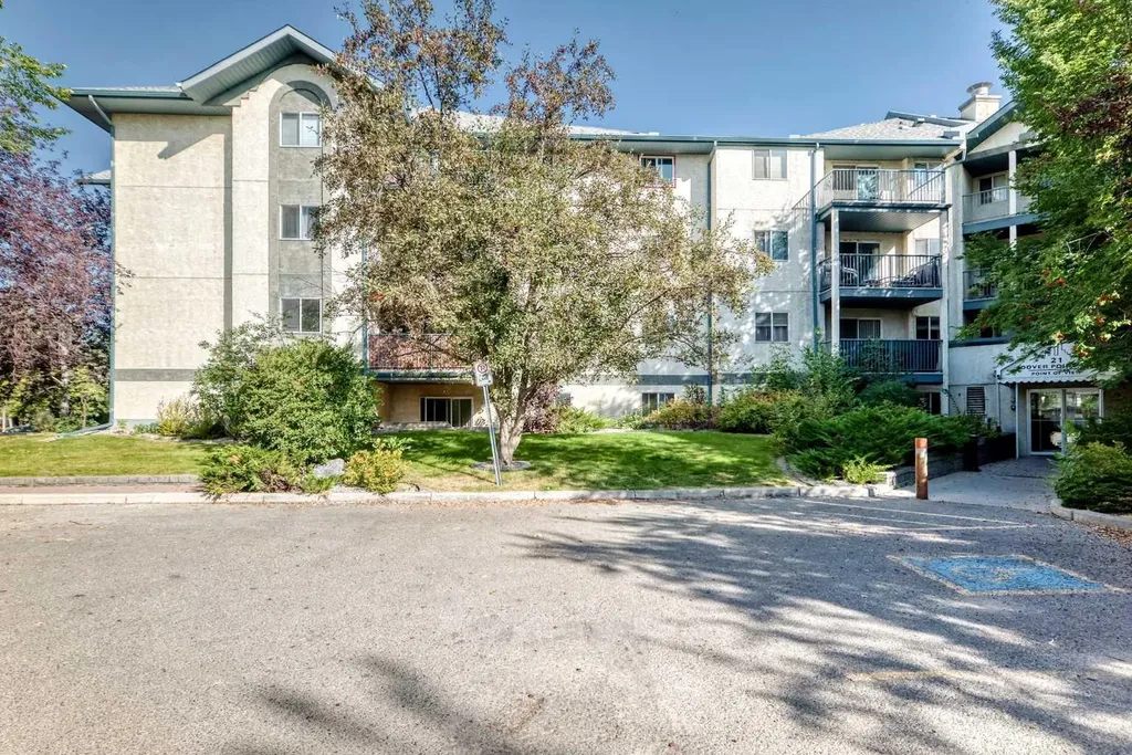 21 Dover Point SE Calgary AB T2B3J8