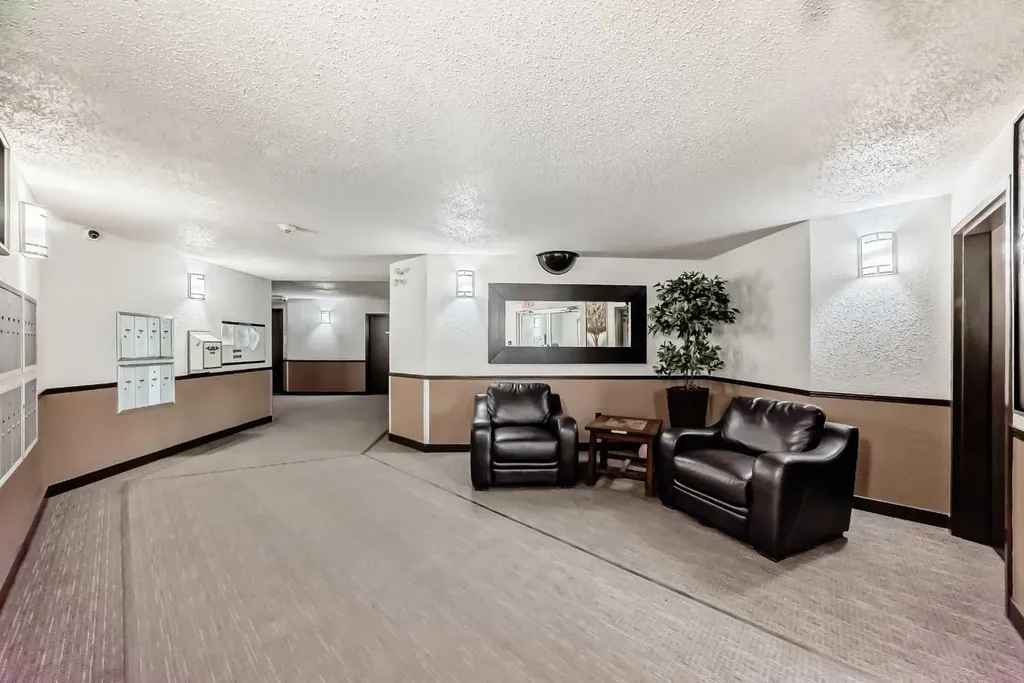 21 Dover Point SE Calgary AB T2B3J8