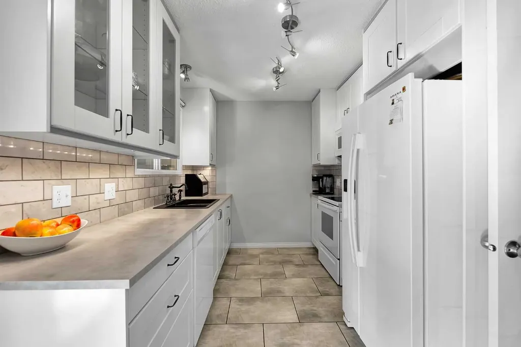 19 Templeton Bay NE Calgary AB T1Y 4l4