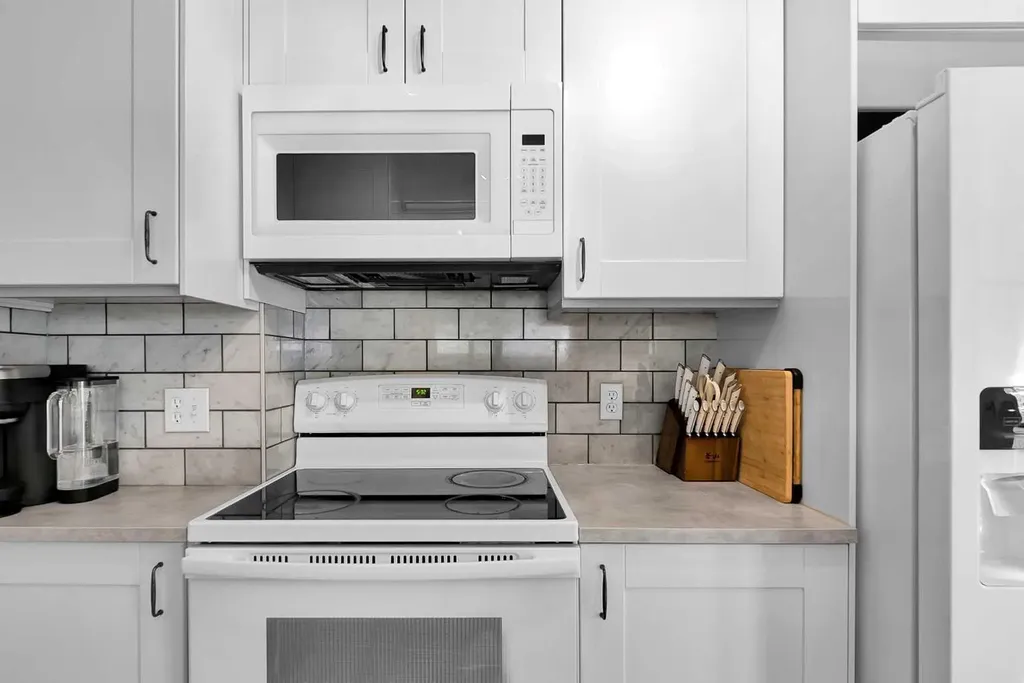 19 Templeton Bay NE Calgary AB T1Y 4l4