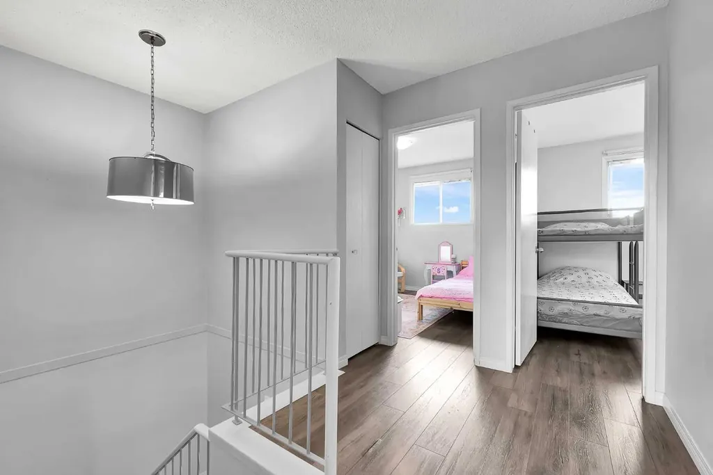 19 Templeton Bay NE Calgary AB T1Y 4l4