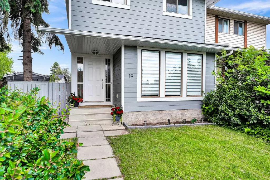 19 Templeton Bay NE Calgary AB T1Y 4l4