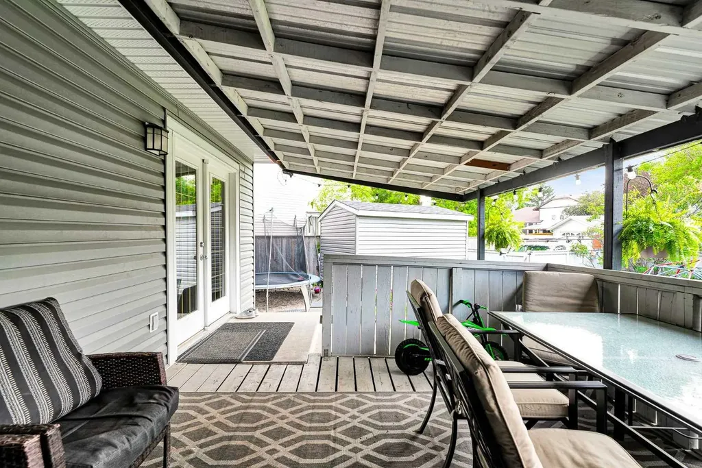 19 Templeton Bay NE Calgary AB T1Y 4l4