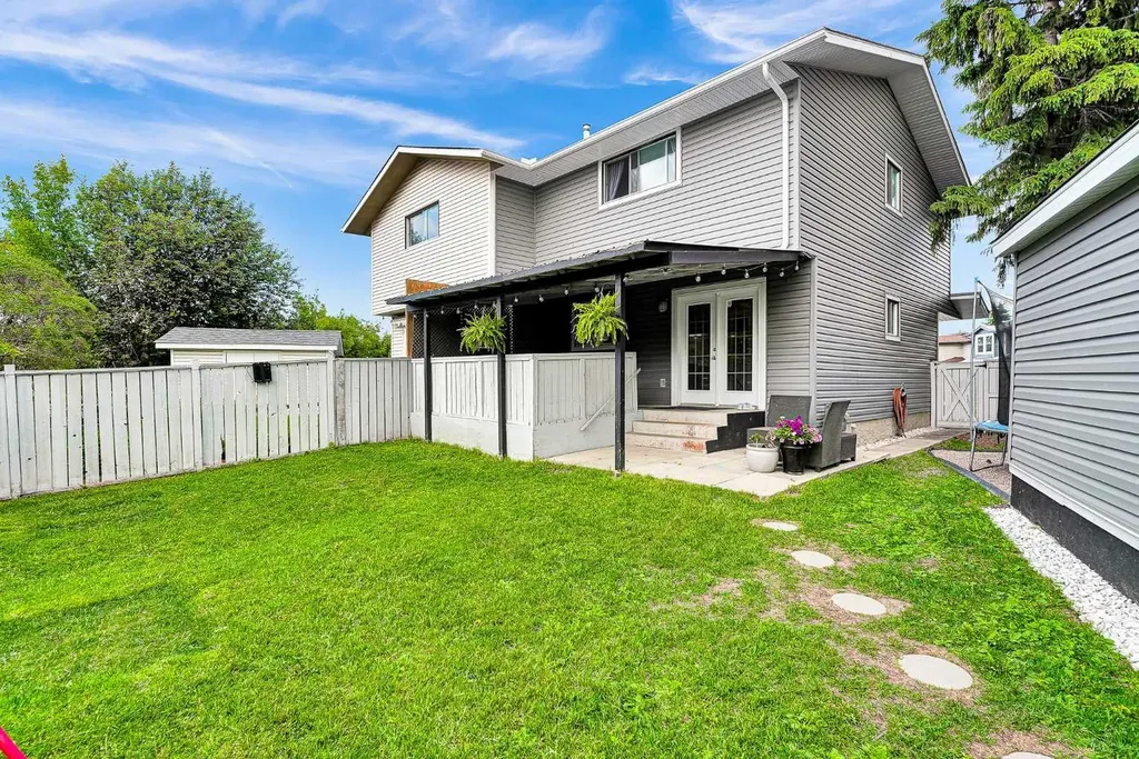 19 Templeton Bay NE Calgary AB T1Y 4l4