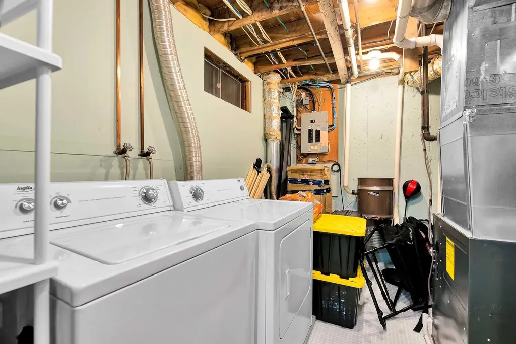 19 Templeton Bay NE Calgary AB T1Y 4l4