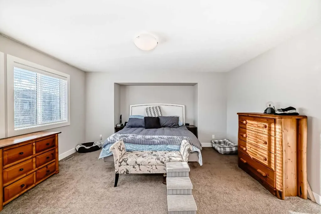 477 Legacy Boulevard SE Calgary AB T2X 7C9