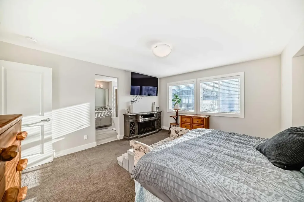 477 Legacy Boulevard SE Calgary AB T2X 7C9