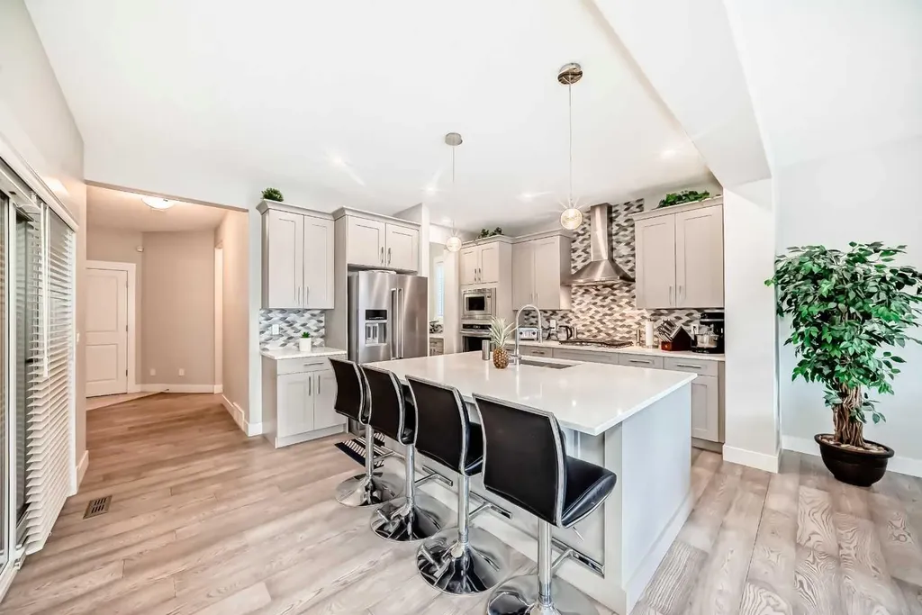 477 Legacy Boulevard SE Calgary AB T2X 7C9