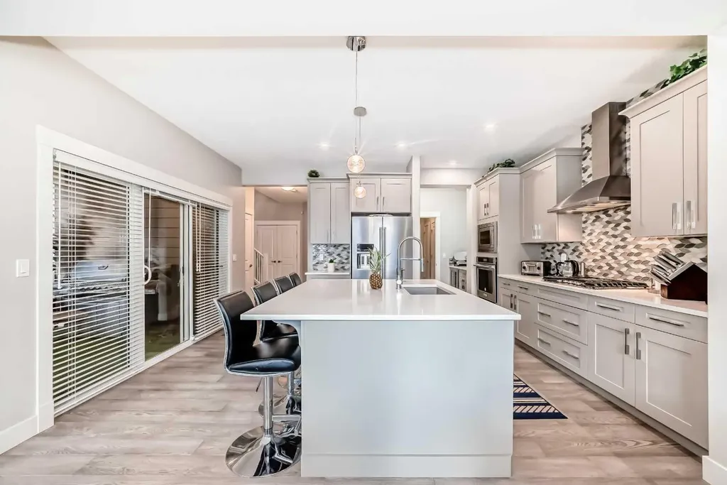 477 Legacy Boulevard SE Calgary AB T2X 7C9