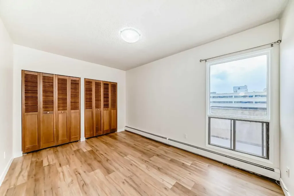 330 15 Avenue SW Calgary AB T2R 0P8