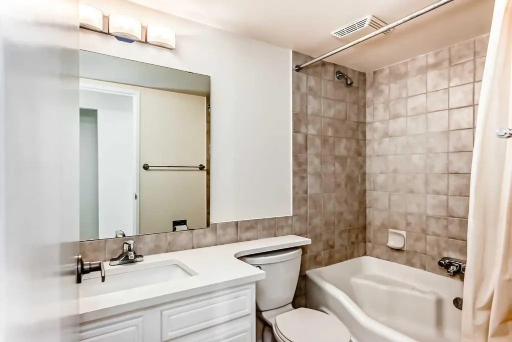 330 15 Avenue SW Calgary AB T2R 0P8