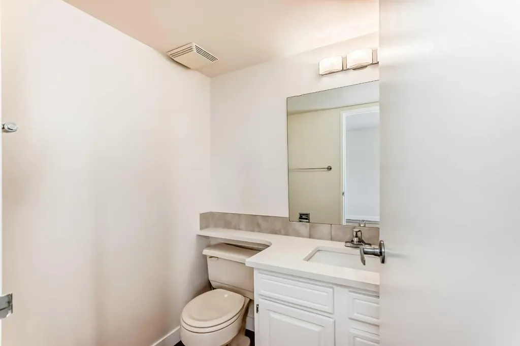 330 15 Avenue SW Calgary AB T2R 0P8
