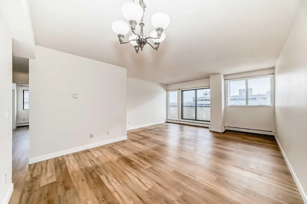 330 15 Avenue SW Calgary AB T2R 0P8