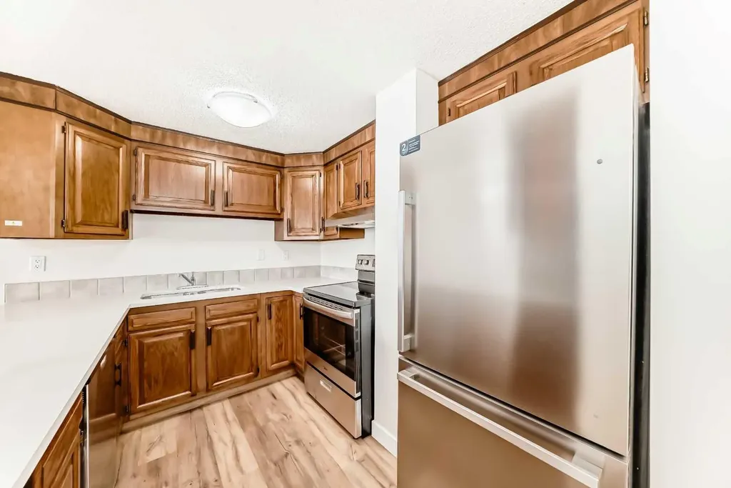 330 15 Avenue SW Calgary AB T2R 0P8