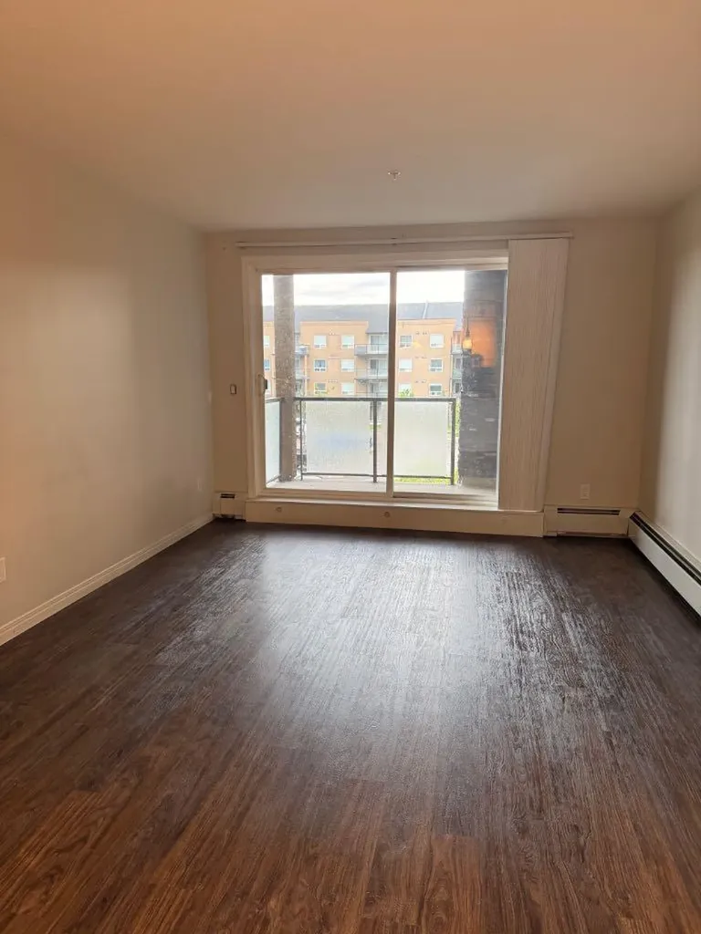 9124 96 Avenue Grande Prairie AB T8X 0A1