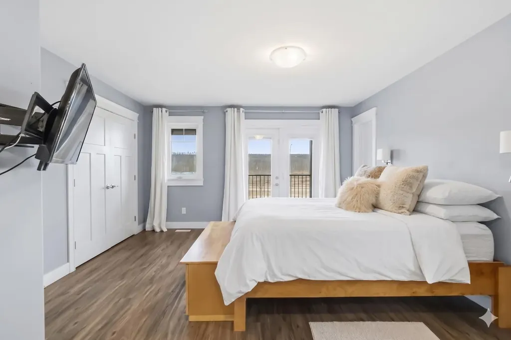 7423 Railway Avenue Fort Mcmurray AB T9H 1B6