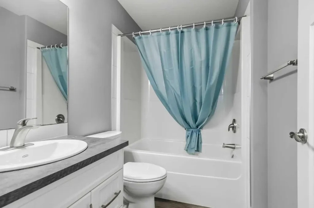 7423 Railway Avenue Fort Mcmurray AB T9H 1B6