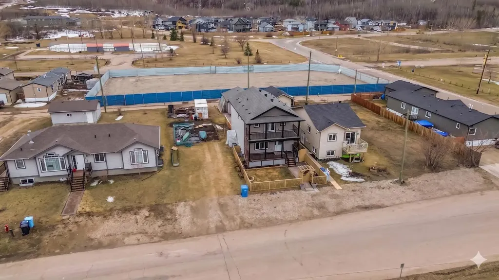7423 Railway Avenue Fort Mcmurray AB T9H 1B6