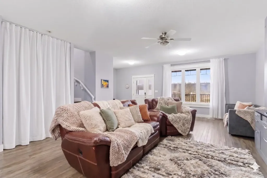 7423 Railway Avenue Fort Mcmurray AB T9H 1B6