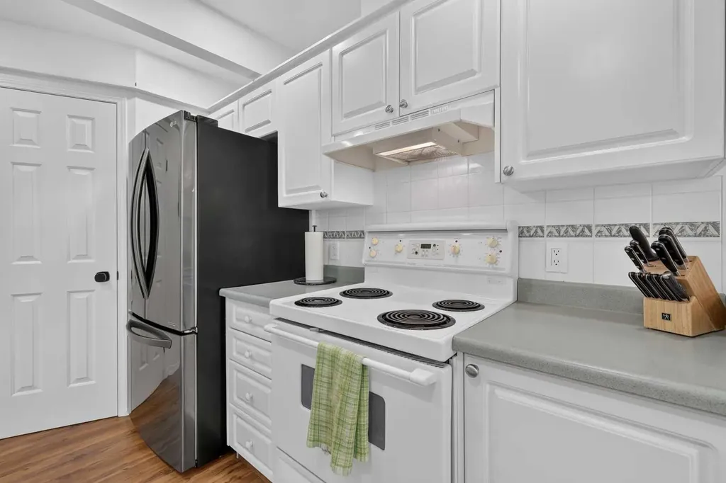 37 Beddington Gardens NE Calgary AB T3K4N9