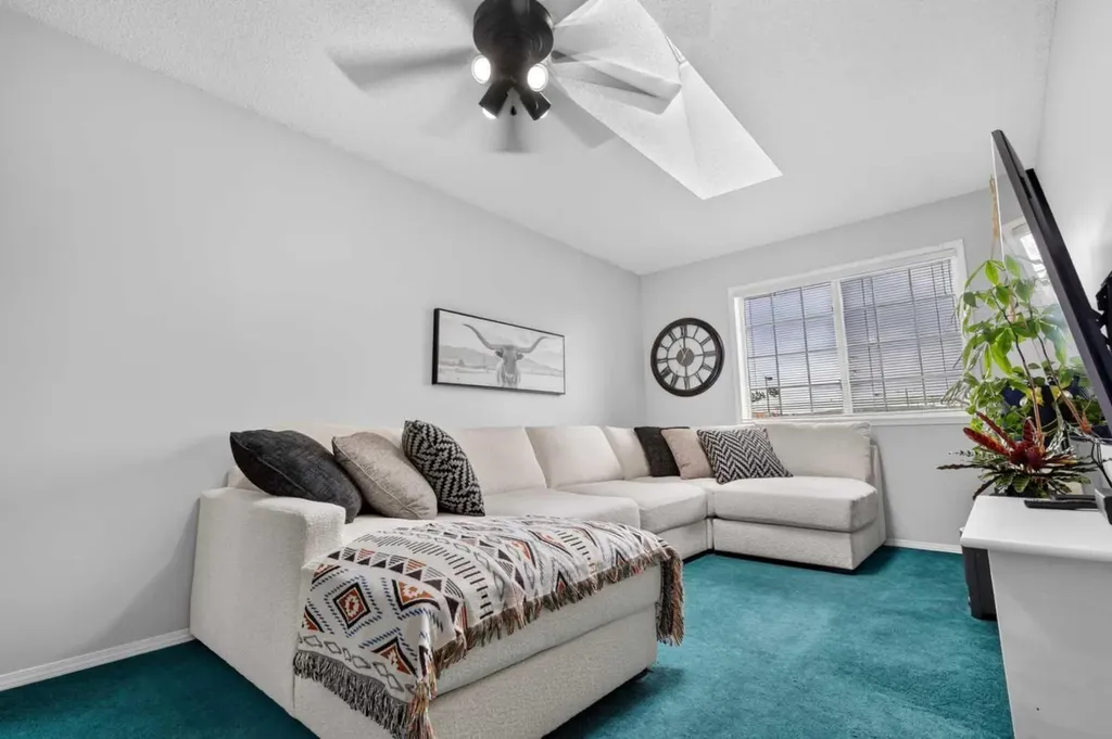 37 Beddington Gardens NE Calgary AB T3K4N9