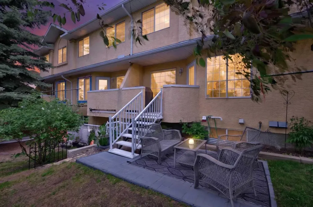 37 Beddington Gardens NE Calgary AB T3K4N9