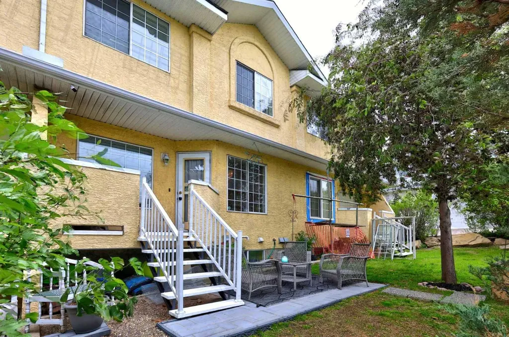 37 Beddington Gardens NE Calgary AB T3K4N9