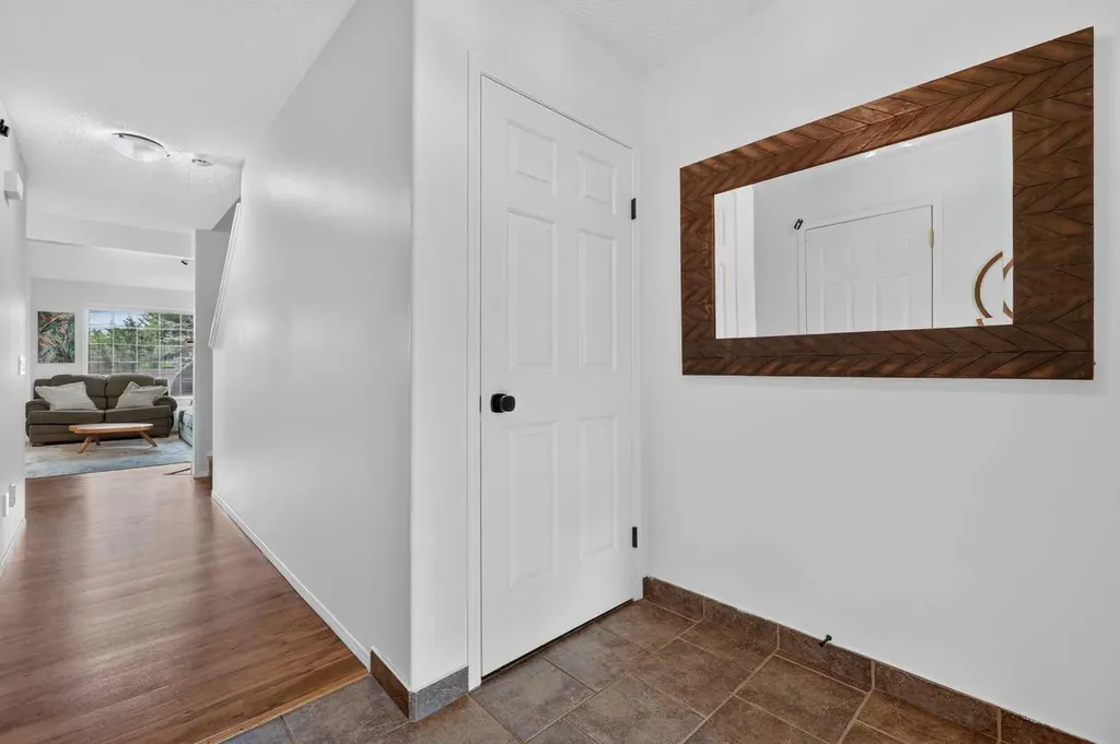 37 Beddington Gardens NE Calgary AB T3K4N9